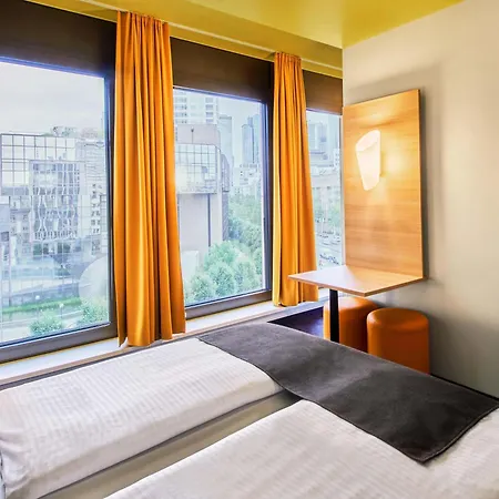 B&B Hotel Frankfurt Hauptbahnhof-3